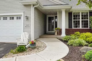 N52W35321 Lighthouse Ln, Oconomowoc, WI 53066 - Photo 3