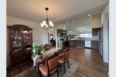 411  Rosewood Ct, Lake Mills, WI 53551 - Photo 7