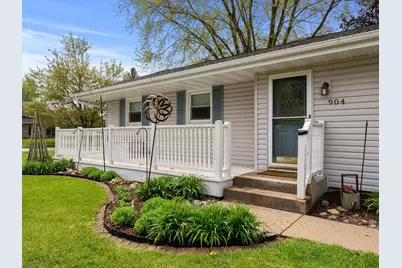 904  Glenview Dr, Manitowoc, WI 54220 - Photo 17