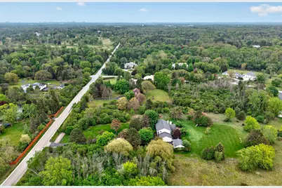 8675 N Range Line Rd, River Hills, WI 53217 - Photo 17