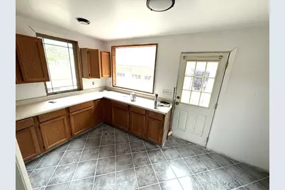 N48W15032 W Lisbon Rd, Menomonee Falls, WI 53051 - Photo 15