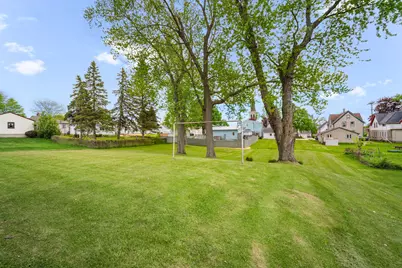 311  Washington Ave, Fredonia, WI 53021 - Photo 17