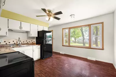311  Washington Ave, Fredonia, WI 53021 - Photo 3