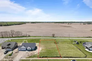 210 Linden Ln, Delavan, WI 53115 - Photo 3