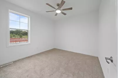 210  Linden Ln, Delavan, WI 53115 - Photo 11