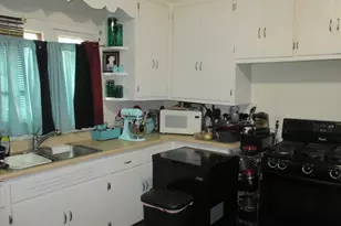611 E Chambers St, Milwaukee, WI 53212 - Photo 37