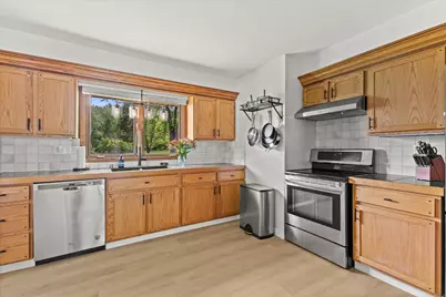 W215N10367  Laurel Ct, Germantown, WI 53017 - Photo 13