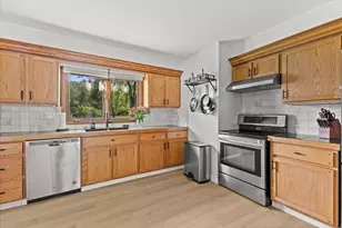 W215N10367 Laurel Ct, Germantown, WI 53017 - Photo 13