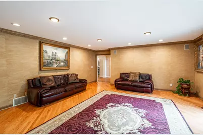 229  Indian Creek Ct, Fox Point, WI 53217 - Photo 13