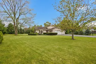S92W35305 Barbary Ct, Eagle, WI 53119 - Photo 3
