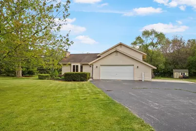 S92W35305  Barbary Ct, Eagle, WI 53119 - Photo 1