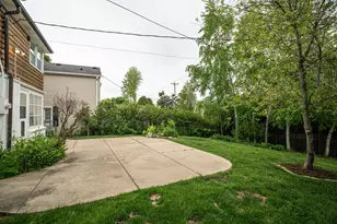 6221 N Lake Dr, Whitefish Bay, WI 53217 - Photo 39