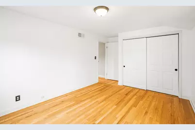 6221 N Lake Dr, Whitefish Bay, WI 53217 - Photo 21