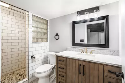 6221 N Lake Dr, Whitefish Bay, WI 53217 - Photo 31