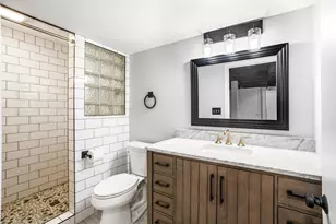 6221 N Lake Dr, Whitefish Bay, WI 53217 - Photo 31