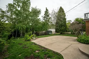 6221 N Lake Dr, Whitefish Bay, WI 53217 - Photo 37