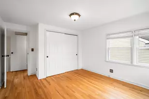 6221 N Lake Dr, Whitefish Bay, WI 53217 - Photo 17
