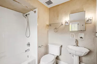 6221 N Lake Dr, Whitefish Bay, WI 53217 - Photo 19