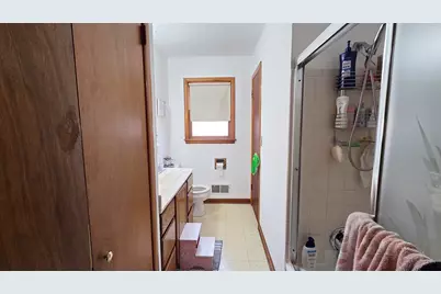7408 W Carmen Ave, Milwaukee, WI 53218 - Photo 21