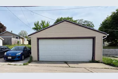 7408 W Carmen Ave, Milwaukee, WI 53218 - Photo 33