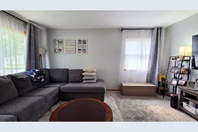 7408 W Carmen Ave, Milwaukee, WI 53218 - Photo 9