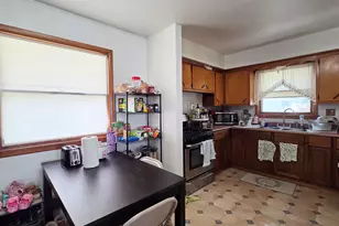 7408 W Carmen Ave, Milwaukee, WI 53218 - Photo 11
