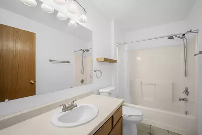 9322 W Loomis Rd #5, Franklin, WI 53132 - Photo 11