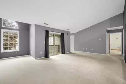 9322 W Loomis Rd #5, Franklin, WI 53132 - Photo 5