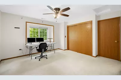 9322 W Loomis Rd #5, Franklin, WI 53132 - Photo 9