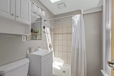 2476 S 75th St, West Allis, WI 53219 - Photo 15