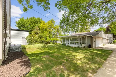 2476 S 75th St, West Allis, WI 53219 - Photo 17
