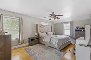 2476 S 75th St, West Allis, WI 53219 - Photo 13