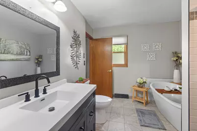 7239  Sherry Ln, Racine, WI 53185 - Photo 17