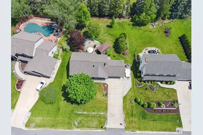 7239  Sherry Ln, Racine, WI 53185 - Photo 25
