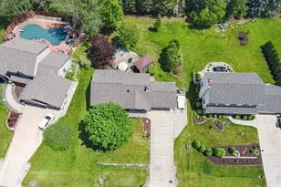 7239 Sherry Ln, Racine, WI 53185 - Photo 25