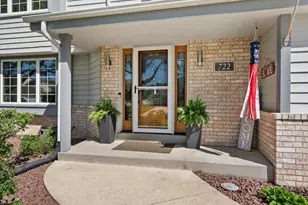 722 Greenway Terrace, Hartland, WI 53029 - Photo 3