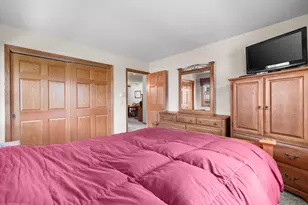 220 S 18th Ave, West Bend, WI 53095 - Photo 17