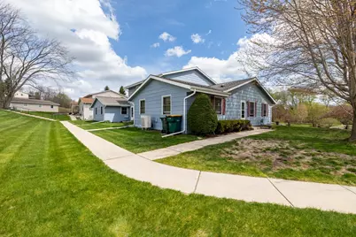 220 S 18th #4 Ave, West Bend, WI 53095 - Photo 3