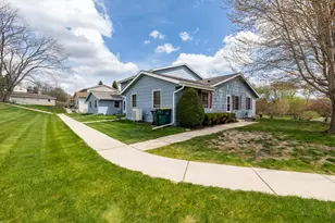 220 S 18th Ave, West Bend, WI 53095 - Photo 3
