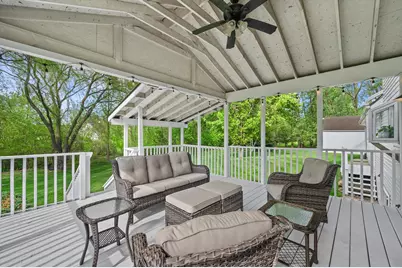 1202 W Oakwood Rd, Oak Creek, WI 53154 - Photo 33