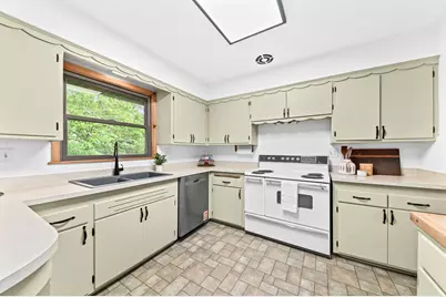4447 W Midland Dr, Milwaukee, WI 53219 - Photo 9