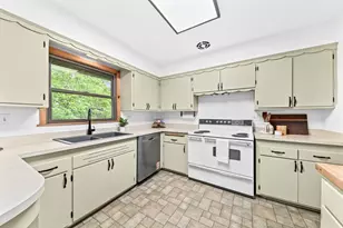 4447 W Midland Dr, Milwaukee, WI 53219 - Photo 9