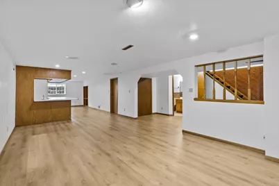 617 N 28th St, Sheboygan, WI 53081 - Photo 5