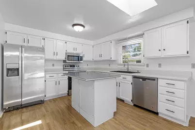 617 N 28th St, Sheboygan, WI 53081 - Photo 3