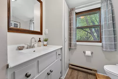 8409 S 35th St, Franklin, WI 53132 - Photo 17