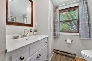 8409 S 35th St, Franklin, WI 53132 - Photo 17