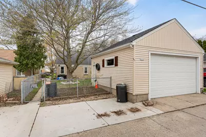 3232 N 79th St, Milwaukee, WI 53222 - Photo 19