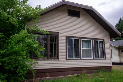1121  Williams St, Lake Geneva, WI 53147 - Photo 3