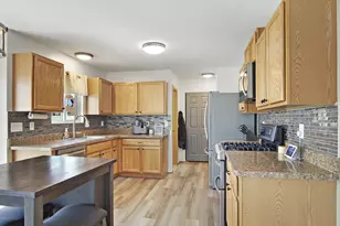 11404 65th St, Kenosha, WI 53142 - Photo 7