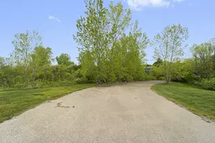 6884 S Rolling Meadows Ct, Oak Creek, WI 53154 - Photo 21